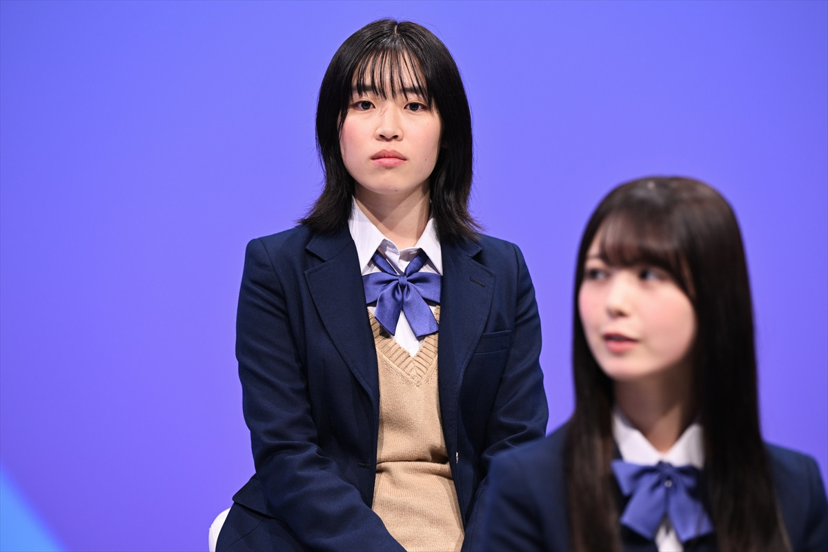 乃木坂46・賀喜遥⾹＆筒井あやめ、制服姿で登場　W主演ドラマで青春を感じる