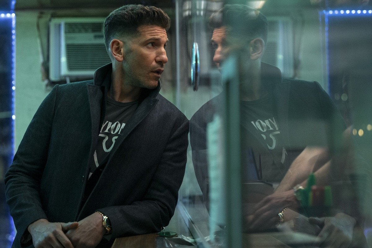 ベン・アフレック主演・製作＆マット・デイモン製作総指揮『ザ・コンサルタント2』6.5配信！　超危険な“弟”が予告に登場