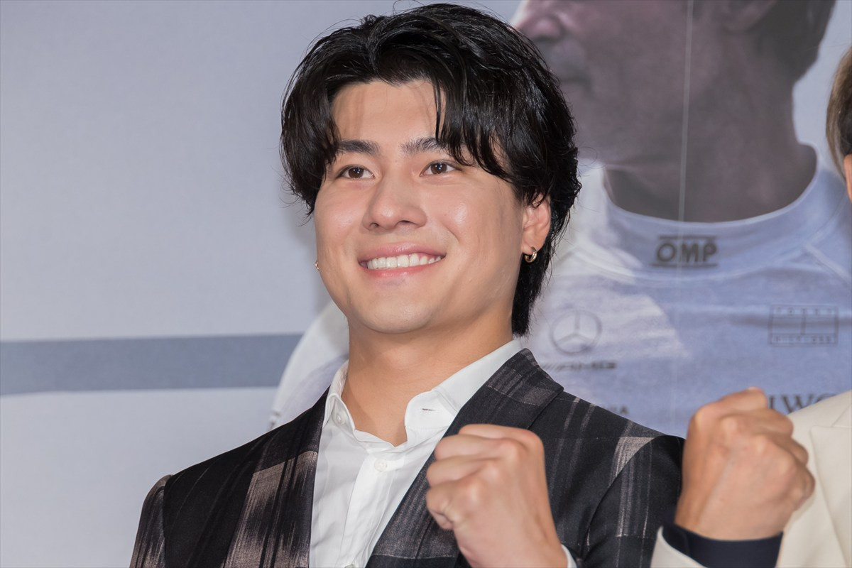『F1(R)/エフワン』舞台あいさつに出席した森本慎太郎