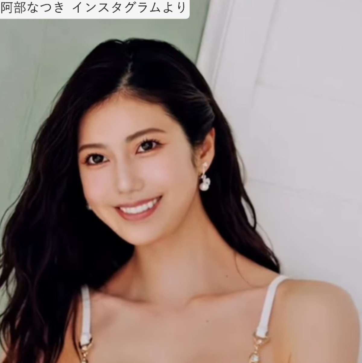 阿部なつき、ソロショット　※「阿部なつき」インスタグラム