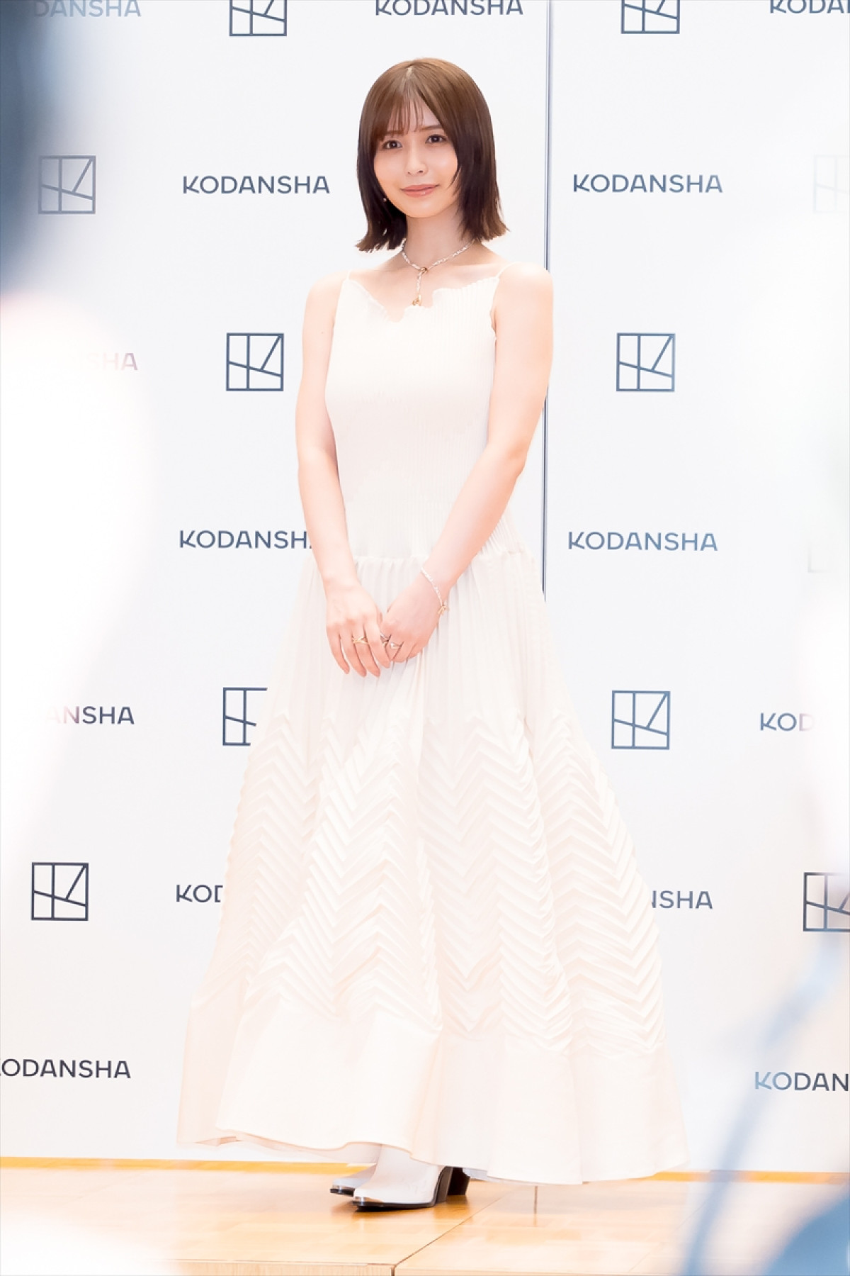 長濱ねる、8年ぶりの写真集　久しぶりの水着撮影は「等身大だけど美しいフォルムになったらいいなと」