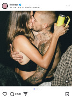 ジャスティン・ビーバー＆ヘイリー・ビーバーが情熱キス写真を公開※「Justin Bieber」インスタグラム