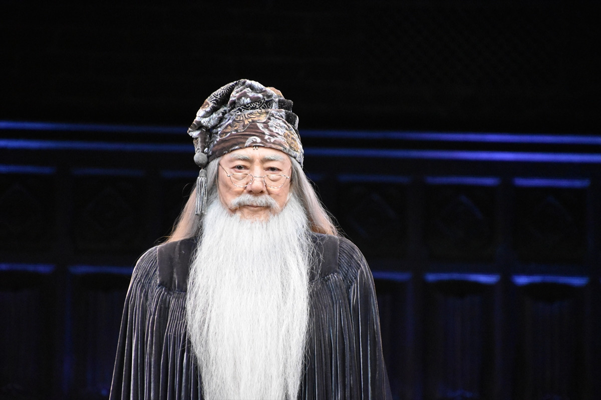 稲垣吾郎、初の魔法使い役は「魔法の修行に苦労」　『ハリー・ポッターと呪いの子』開幕！