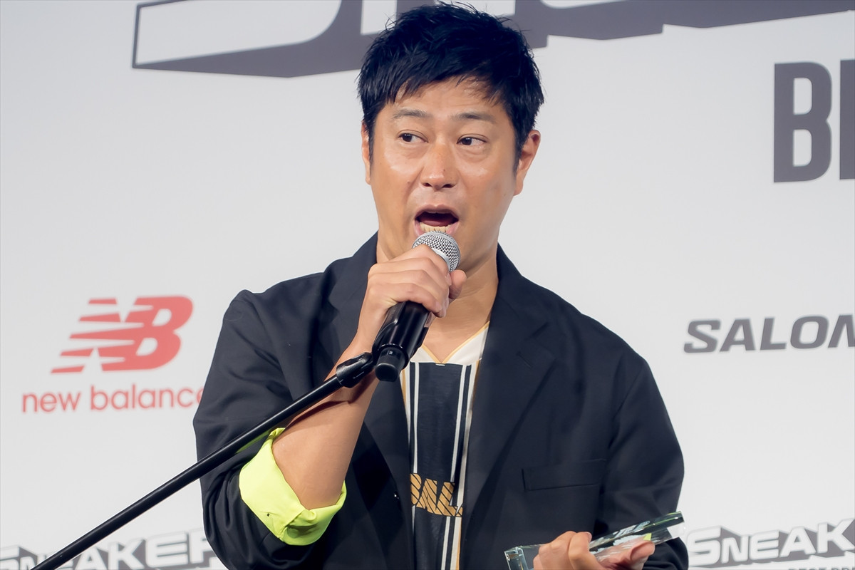 パンサー・尾形貴弘、スニーカーベストドレッサー賞受賞に大喜び「ドッキリじゃないですよね？」