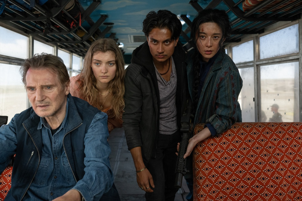 リーアム・ニーソン主演のアクション映画『アイス・ロード』続編、9.3独占配信！　今度の舞台はネパールの山岳地帯