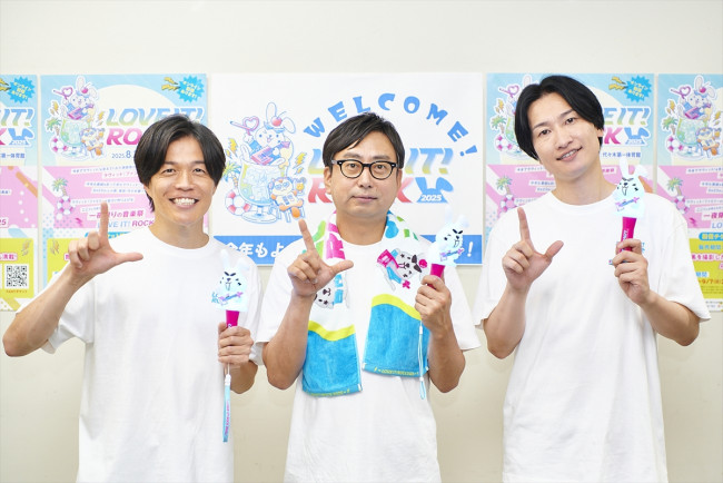 「ラヴィット!ロック 2025」終了後に囲み取材に応じた(左から)南波雅俊アナウンサー、おだみょん(おいでやす小田)、相席スタート・山添寛