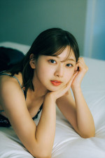日向坂46・富田鈴花1st写真集『鈴花サーキット』HMV&BOOKS SHIBUYAにて行われるパネル展「on the way 2」 より