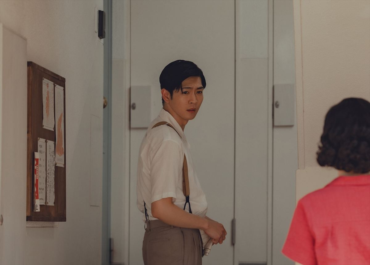 『遠い山なみの光』松下洸平のキャスティング秘話とは？　新たな場面写真も公開