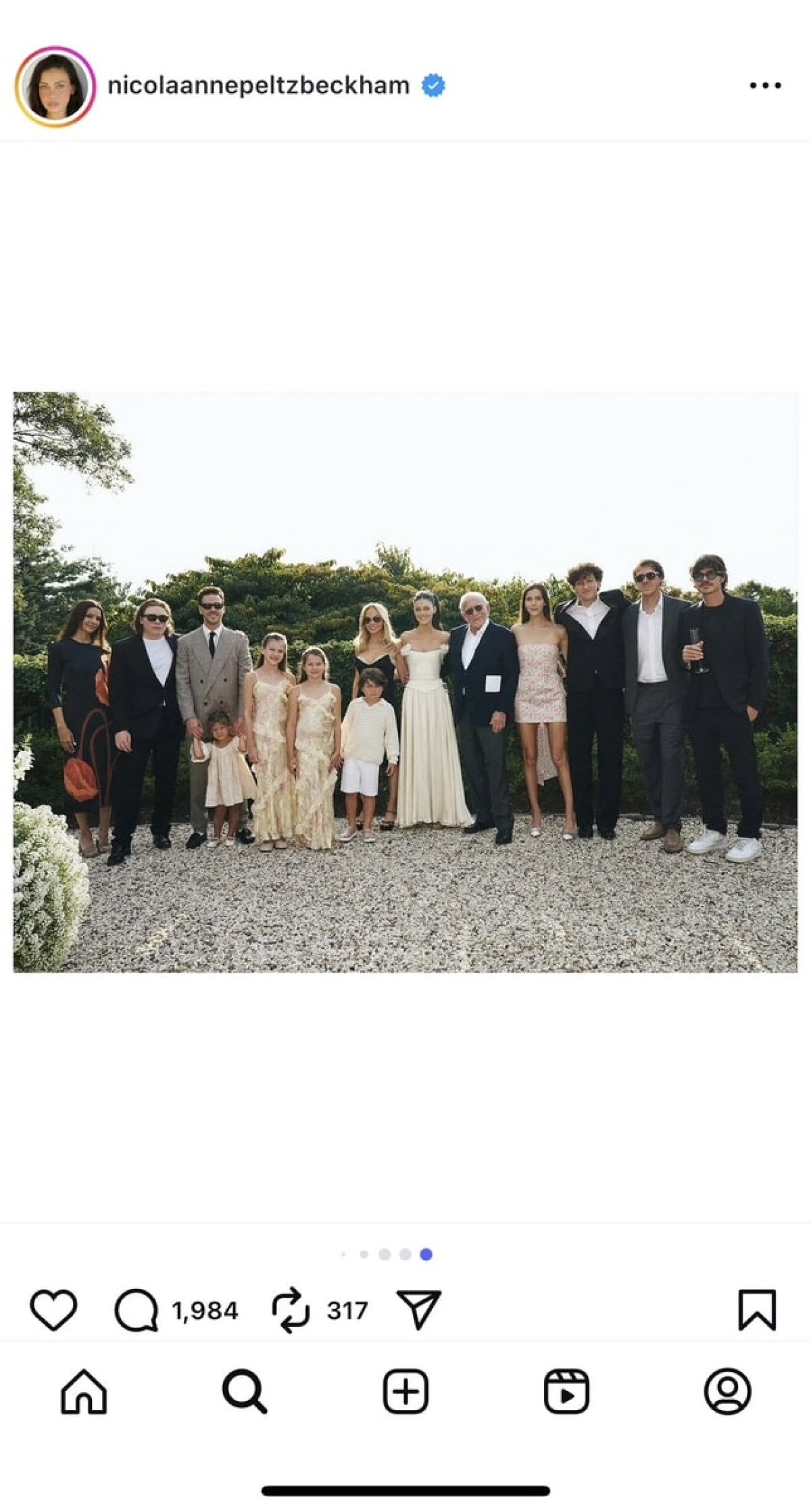 ブルックリン・ベッカム＆ニコラ・ペルツ、二度目の結婚式にペルツ家が総出で祝福　不仲のベッカム家の姿はなし