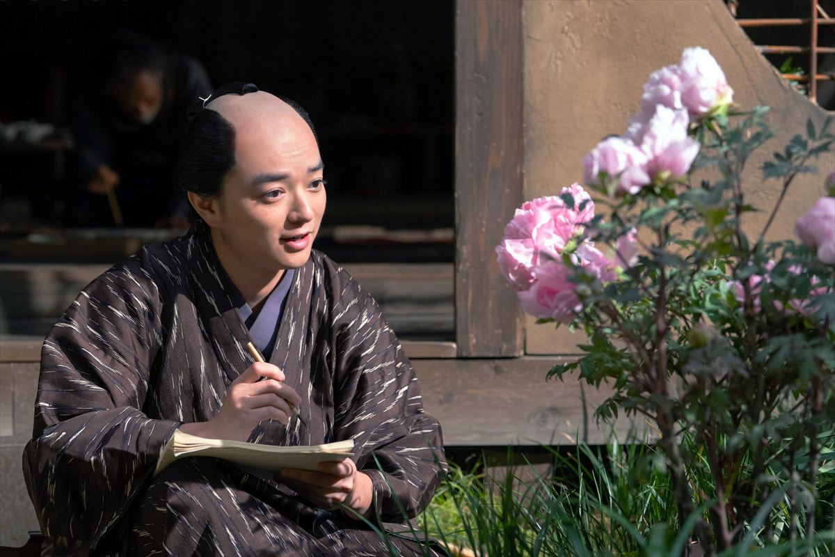『べらぼう』“喜多川歌麿” 染谷将太、“石燕” 片岡鶴太郎への弟子入りを語る「もう一度原点に戻れた」
