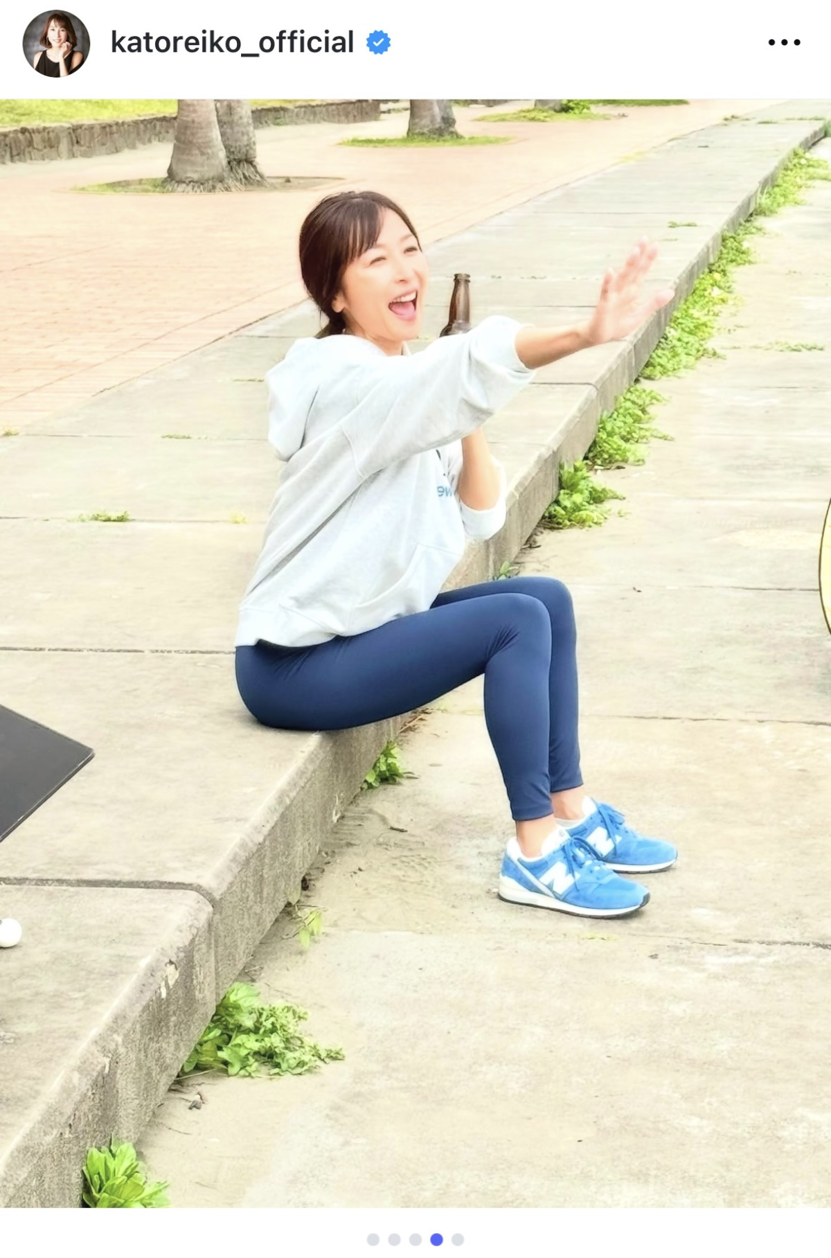 伝説のグラビアクイーン・かとうれいこ56歳、美貌健在のビーチショットに「変わらない」「ほんとにアイドル」