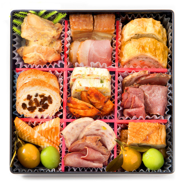 おせち♡有松絞りワンピース 写真）『ワンピース』おせちが発売決定！ コビーら“SWORD”と