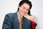 菅田将暉、ドラマ『もしもこの世が舞台なら、楽屋はどこにあるのだろう』第1話完成披露試写会に登場