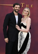 『ダウントン・アビー』イーディス役女優が下僕役俳優と極秘結婚していた！