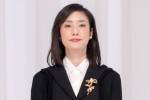 天海祐希、映画『てっぺんの向こうにあなたがいる』完成披露試写会に登場
