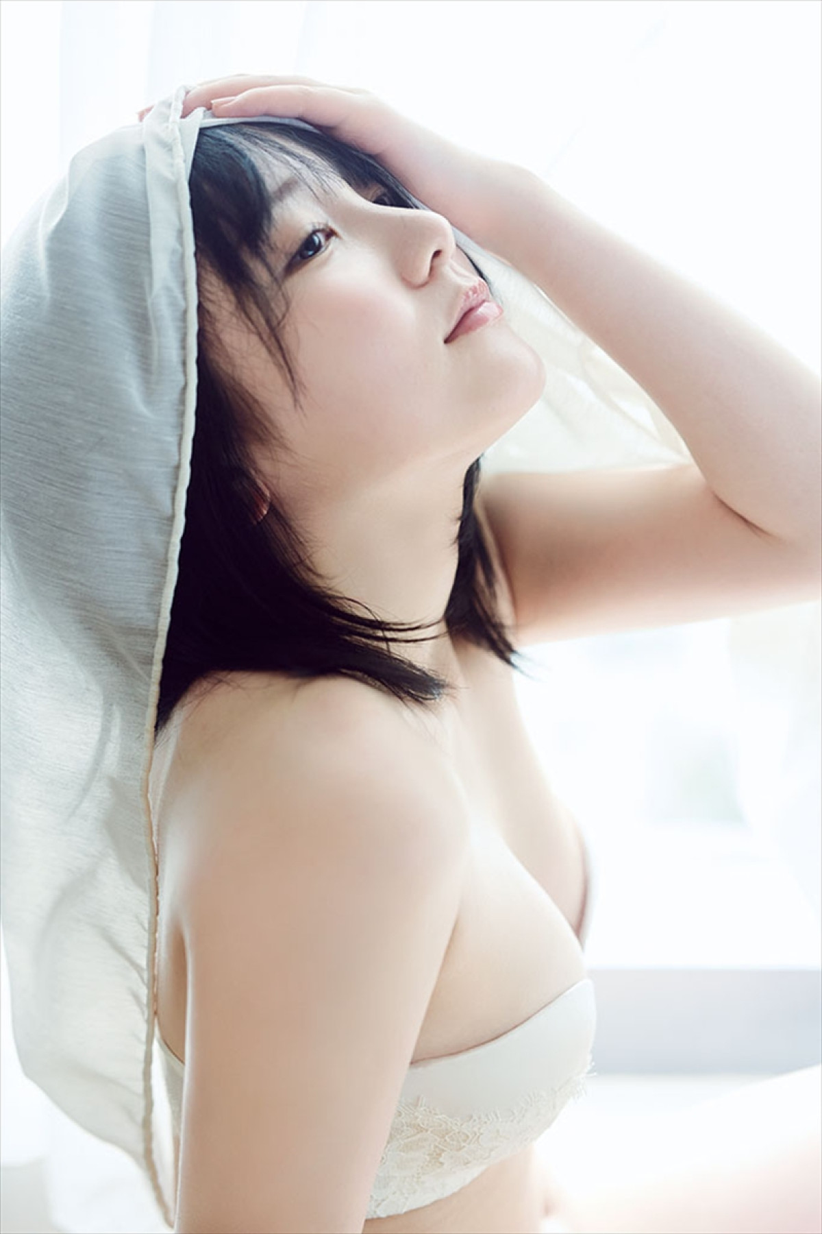 AKB48・田口愛佳1st写真集『好きと言えたら』、大人っぽさあふれる先行カット解禁