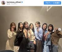 （左から）鈴木絢音、佐々木琴子、西川七海、堀未央奈、新内眞衣、相楽伊織、北野日奈子　※「堀未央奈」インスタグラム