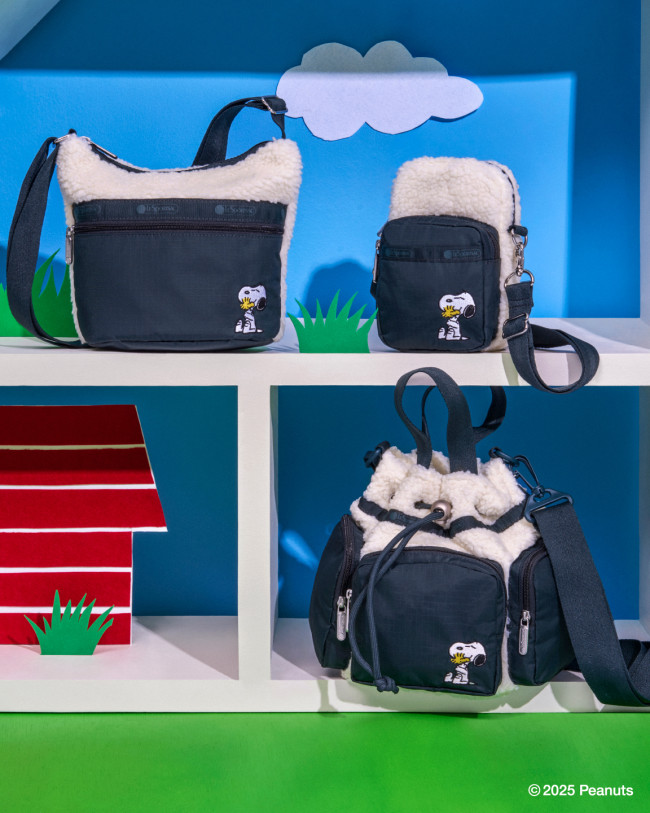 写真）スヌーピーのおうちがショルダーバッグに！ 『PEANUTS