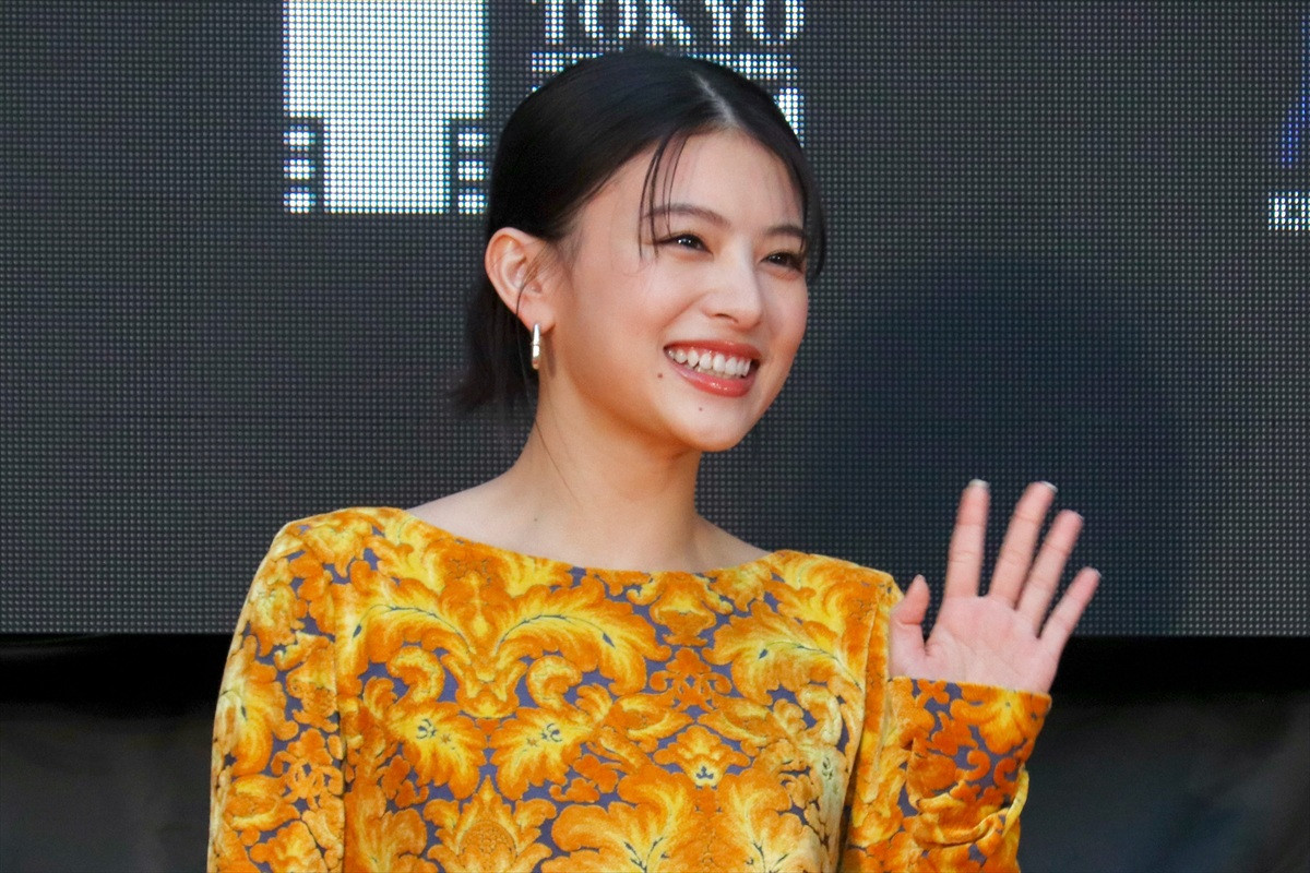 美しき俳優たちがずらり! 南沙良&出口夏希&吉田美月喜がレッカぺで美の競演<第38回東京国際映画祭>
