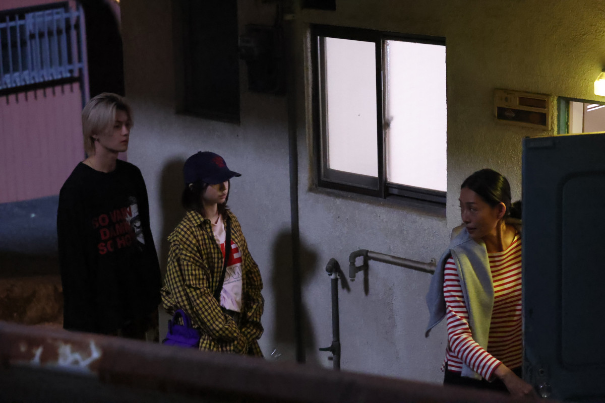 『ESCAPE』第2話“結以”桜田ひより＆“大介”佐野勇斗、予期せぬ事態に巻き込まれる