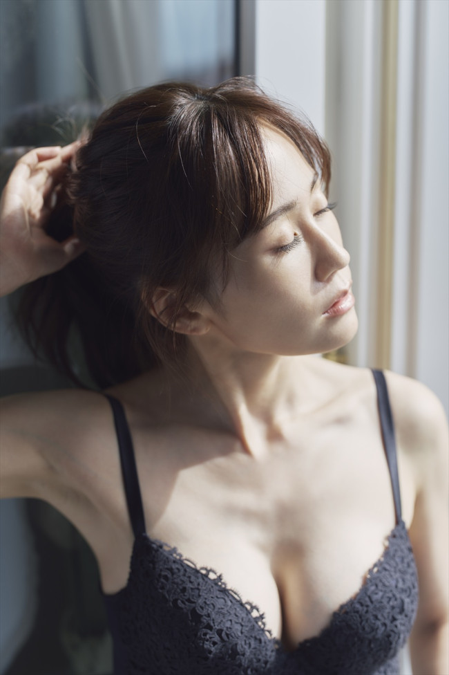 前田敦子の写真集に過激露出はある？14年ぶりの肌見せと手ブラの真相を徹底解剖