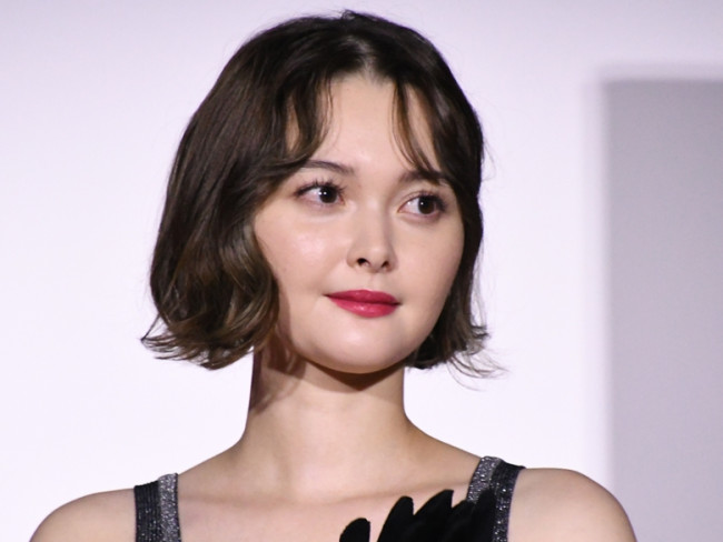 玉城ティナ