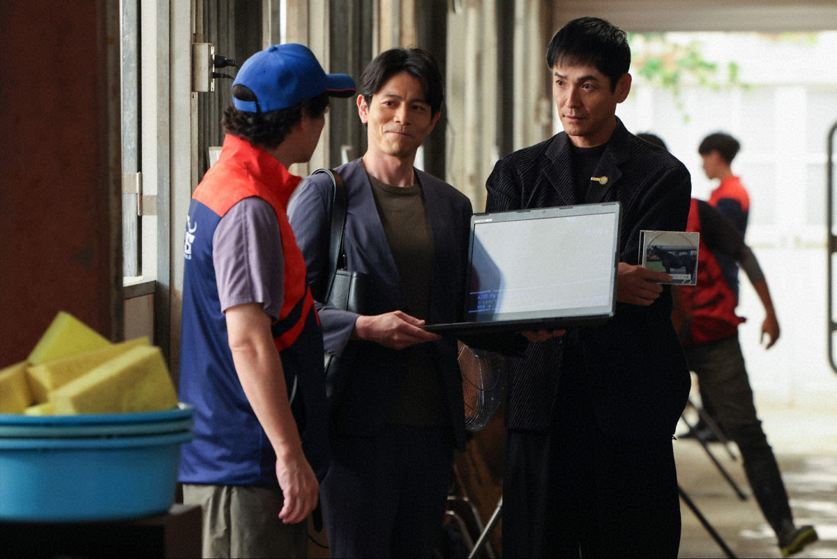 『ザ・ロイヤルファミリー』第2話 “栗須”妻夫木聡、優秀な調教師“広中”安藤政信と対面