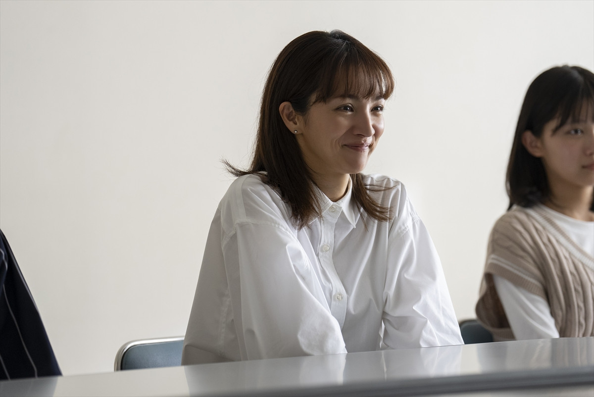 『兄を持ち運べるサイズに』、柴咲コウ演じる妹・理子を取り巻く家族を収めた場面写真解禁