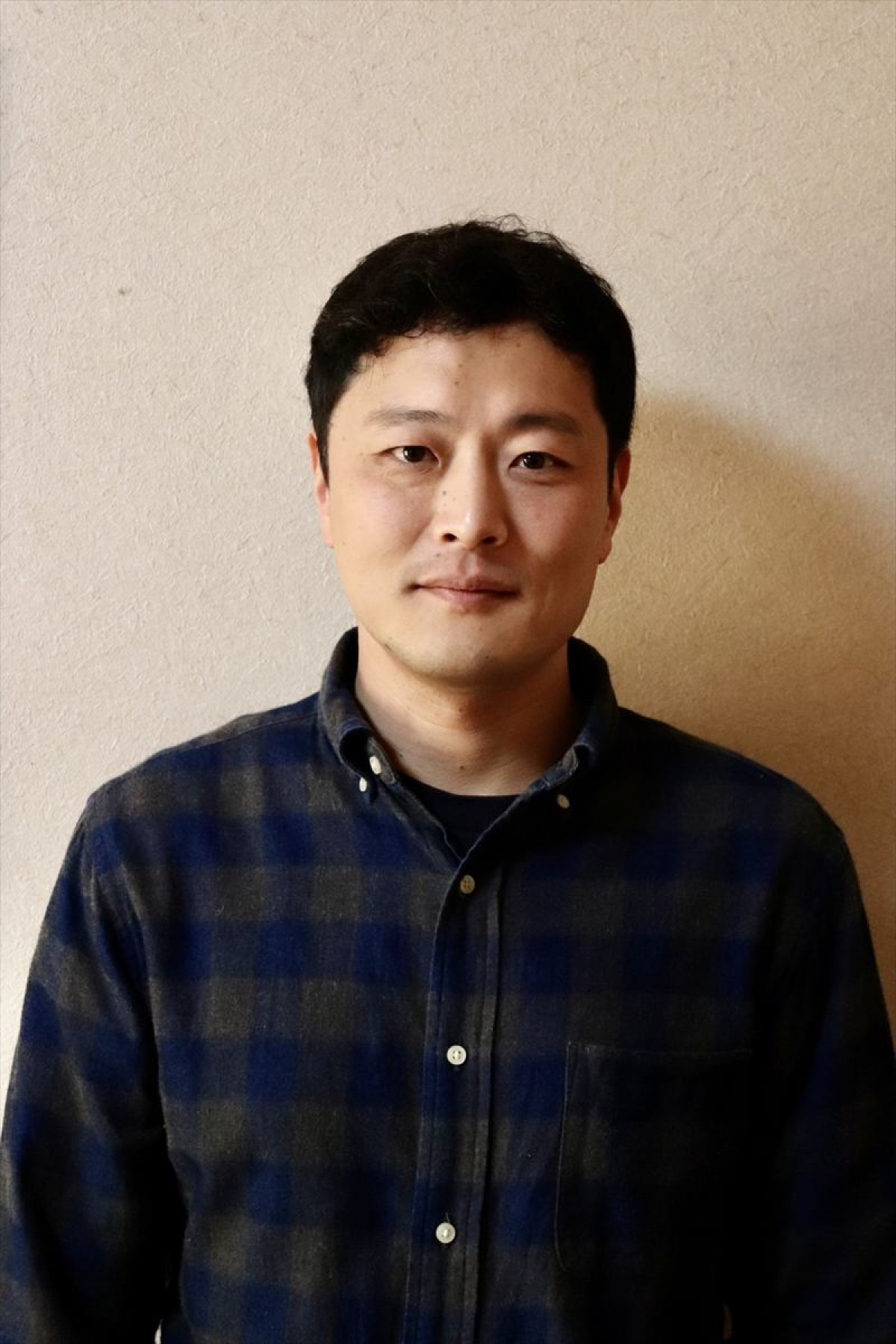 稲垣吾郎が大人げない俳優役で傑作ラブコメに挑む！　『プレゼント・ラフター』来年2月～上演決定
