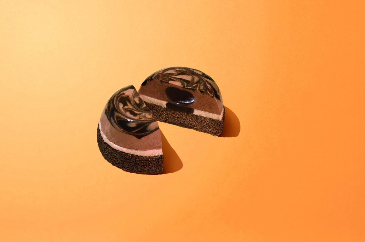 「ファミマがチョコだらけ!」10.28から! ひとくちで3度のしあわせを感じられるスイーツを展開