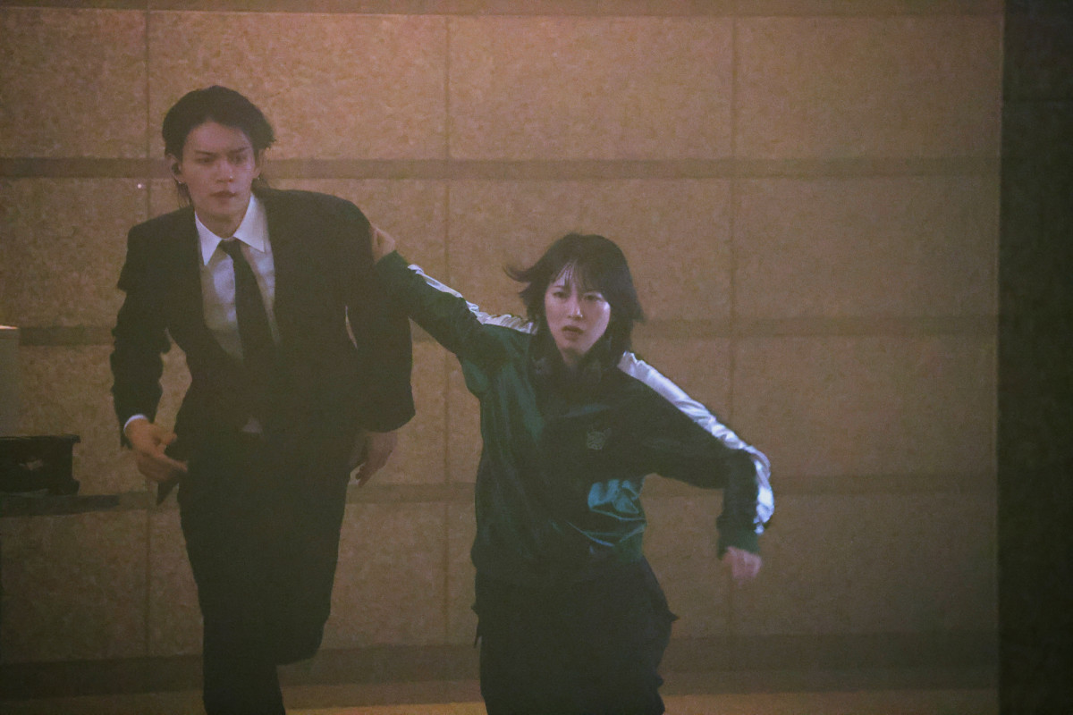 『ESCAPE』第5話　“大介”佐野勇斗、“斎藤”飯田基祐の死を知りショックを受ける