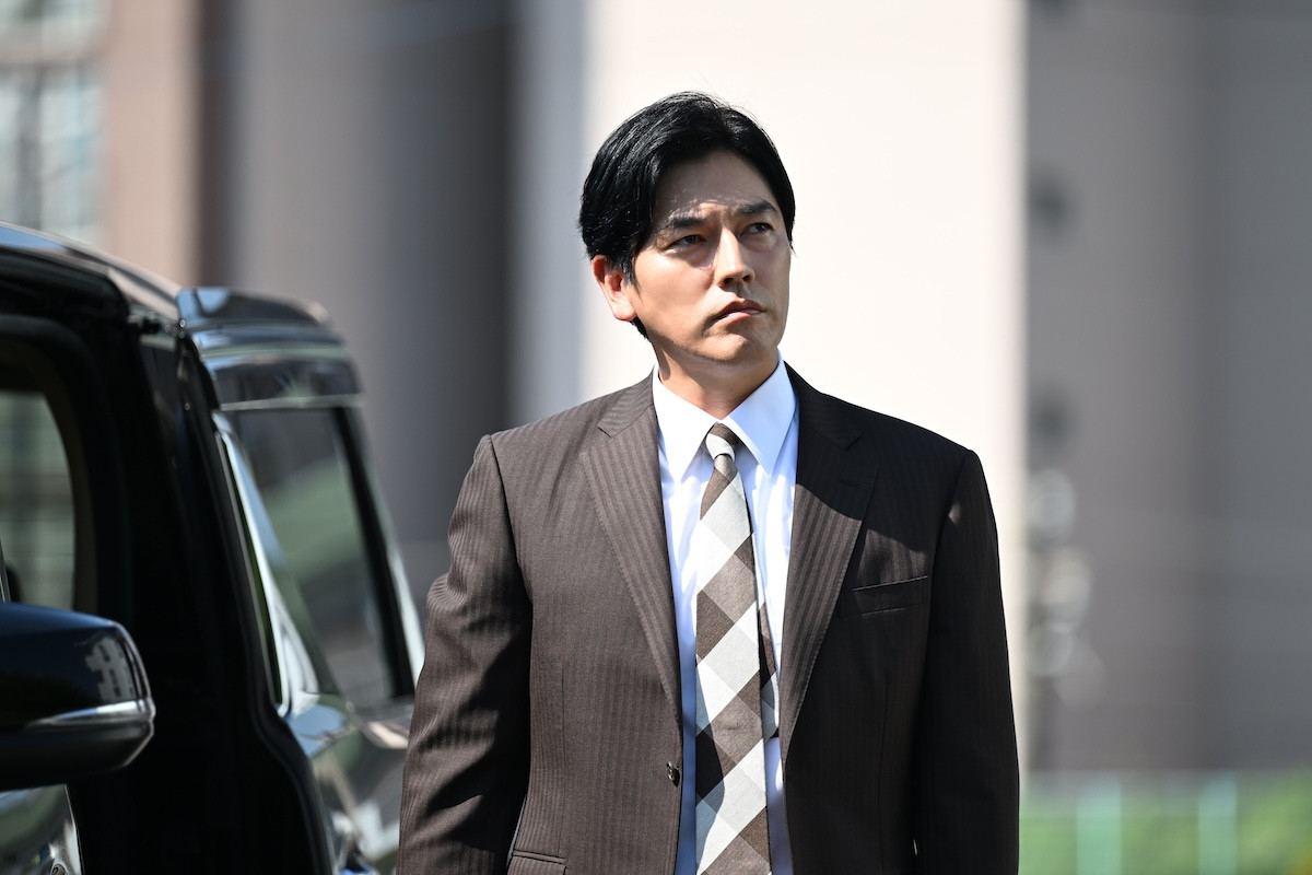 『終幕のロンド』第4話 “鳥飼”草なぎ剛、病院に駆け付けた“利人”要潤と対面