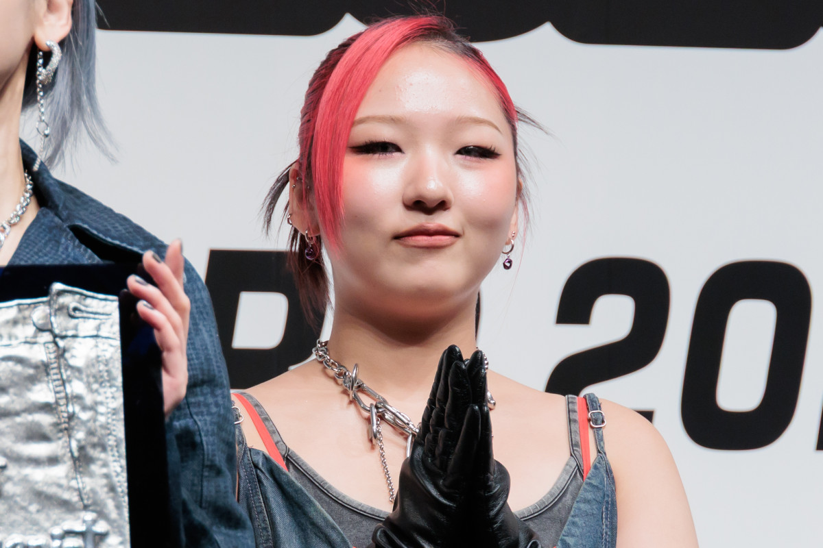 HANA、ベストジーニスト受賞　7月に楽曲「Blue Jeans」をリリース