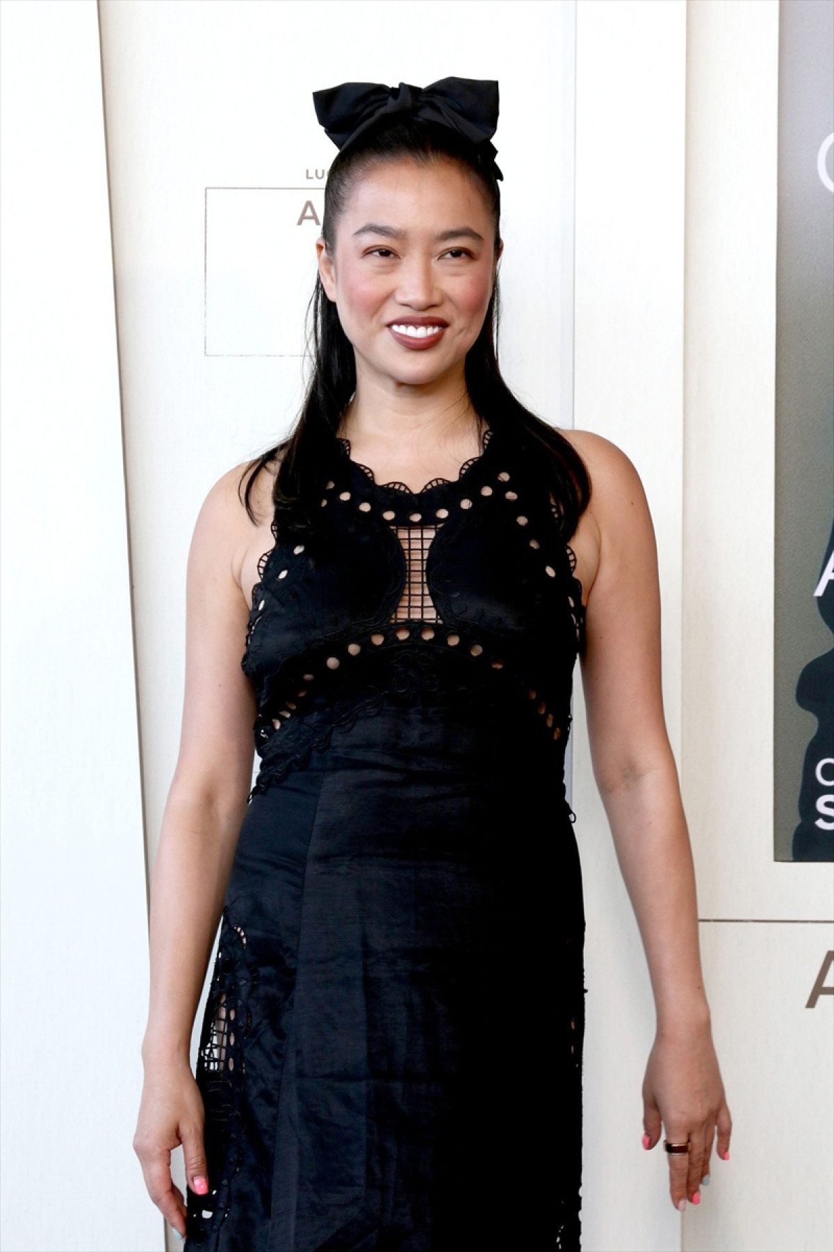 ジェレミー・レナー、アジア人女性監督からのハラスメント告発を受け否定「事実無根」