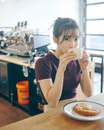 櫻坂46・松田里奈1st写真集より