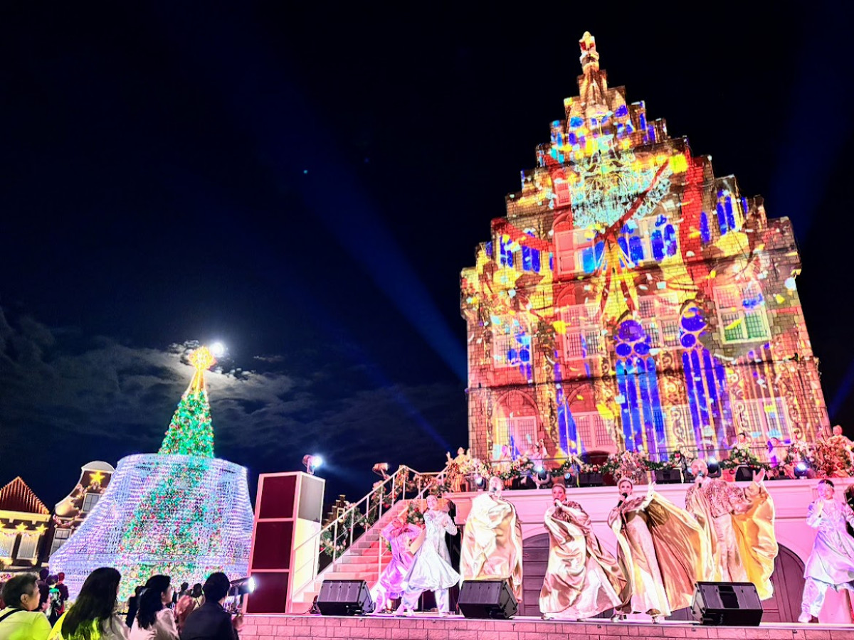 長崎 ハウステンボス「ヨーロピアン・ホーリー・クリスマス」が開幕! 日本初“グランド・シャンデリアツリー”に感動<取材レポ>