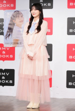 日向坂46・河田陽菜、2nd写真集「テイクオフ」発売記念取材会見に登場