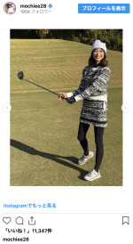 望月理恵、ミニスカゴルフコーデを披露　※「望月理恵」インスタグラム