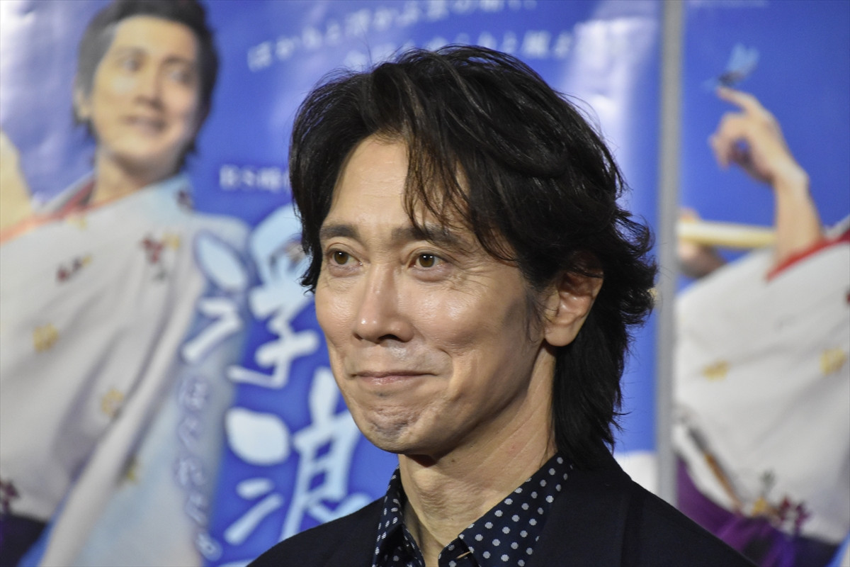 佐々木蔵之介、倉科カナと夫婦役でガッツポーズ　一緒に布団に入るシーンで「NHKで可能な限りのことを…」