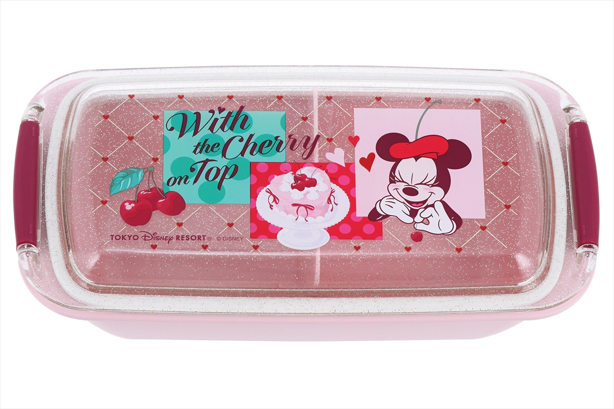 20251223_ケーキにさくらんぼを飾るミニーマウスがデザインされた大人かわいいグッズ