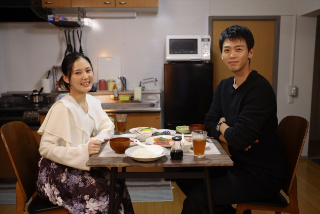 ドラマ『再会～Silent Truth～』に出演する（左から）北香那、竹内涼真