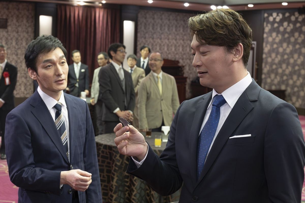 草なぎ剛＆香取慎吾、約27年半ぶりドラマ共演決定！　『日本一の最低男』に『罠の戦争』鷲津亨が登場