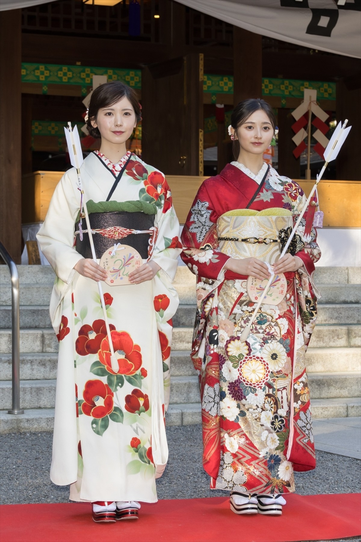 乃木坂46・筒井あやめ＆井上和が2人で成人式「私たちは“にょろにょろ世代”です！」