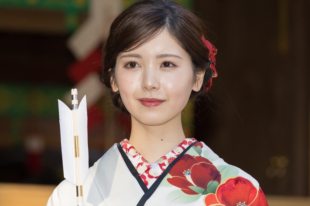 乃木坂46・筒井あやめ＆井上和が2人で成人式「私たちは“にょろにょろ世代”です！」