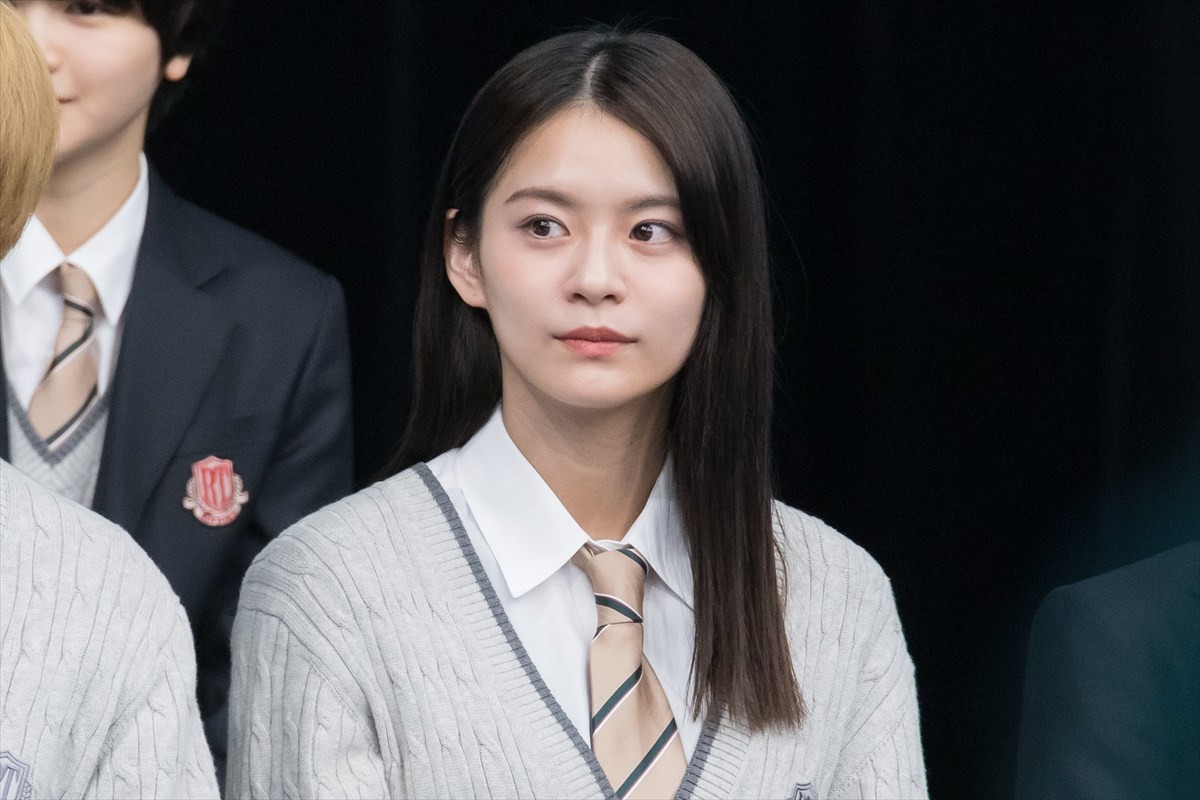 松坂桃李＆吉岡里帆、生徒役・奥平大兼の暴露に「見られてる（笑）」「恥ずかしい」