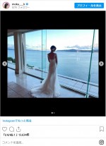 上白石萌歌のウエディングドレス姿　※「上白石萌歌」インスタグラム