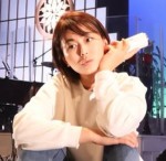 氷川きよし、「美しさ全開」のオフショットを披露　美脚際立つ“全身ショット”も話題