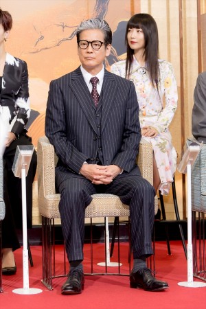 唐沢寿明、ドラマ『プライベートバンカー』記者会見に登場