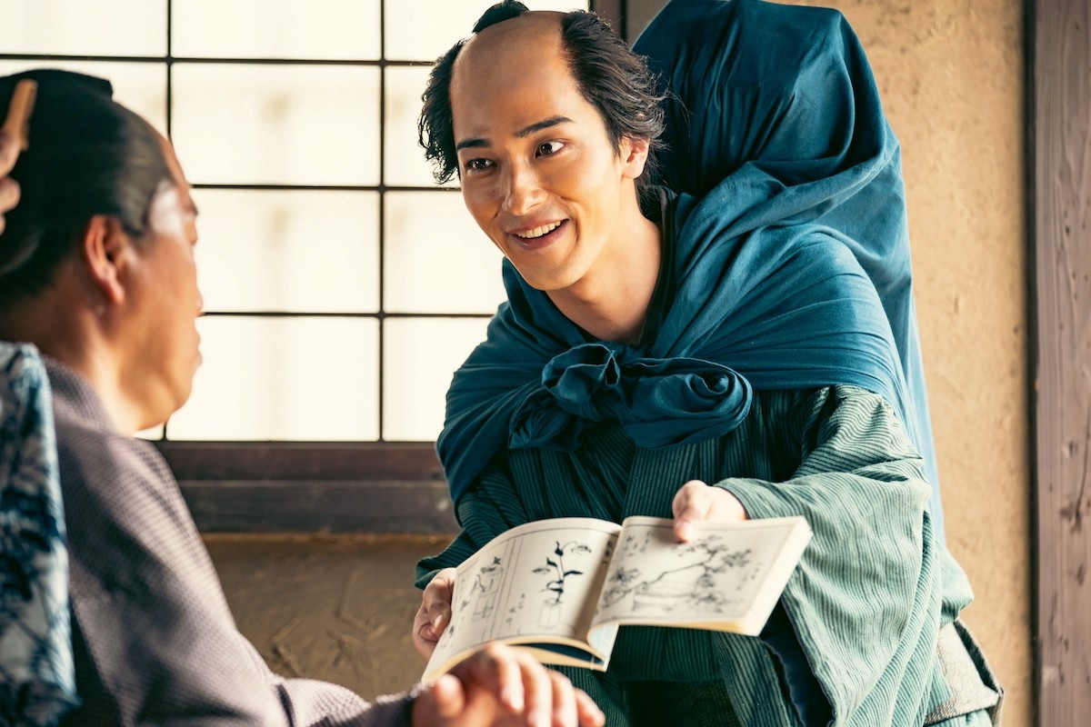 大河ドラマ『べらぼう～蔦重栄華乃夢噺～』第3回「先客万来『一目千本』」より