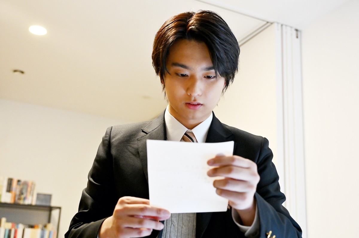 『御上先生』第5話　“御上”松坂桃李が再び、殺人犯“弓弦”堀田真由と面会
